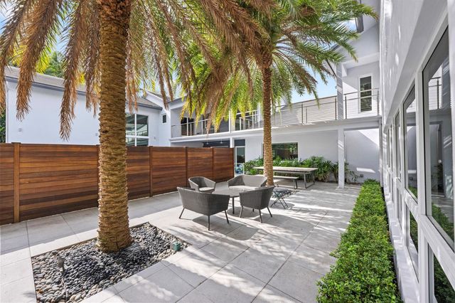 7047 San Sebastian Circle, Boca Raton, FL 33433