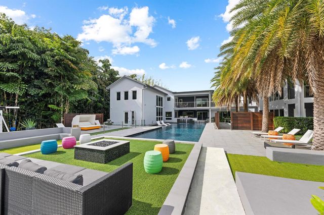 7047 San Sebastian Circle, Boca Raton, FL 33433