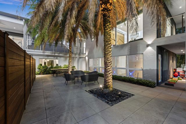 7047 San Sebastian Circle, Boca Raton, FL 33433
