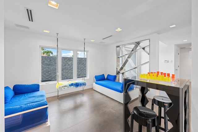 7047 San Sebastian Circle, Boca Raton, FL 33433