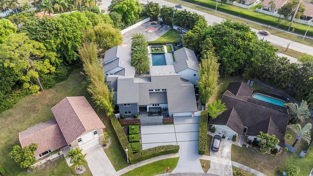 7047 San Sebastian Circle, Boca Raton, FL 33433
