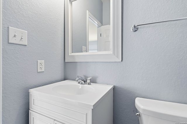 24507 ALAMOSA FLS, San Antonio, TX 78255