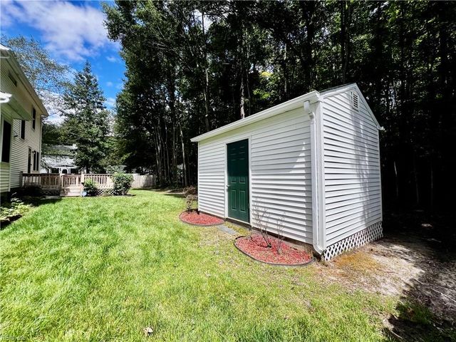 312 Tarneywood DR, Chesapeake, VA 23320