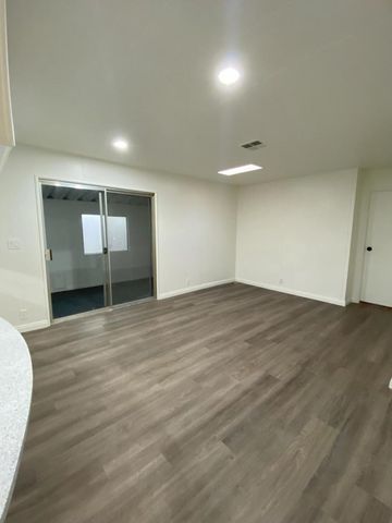 601 N Kirby Street 281, Hemet, CA 92545