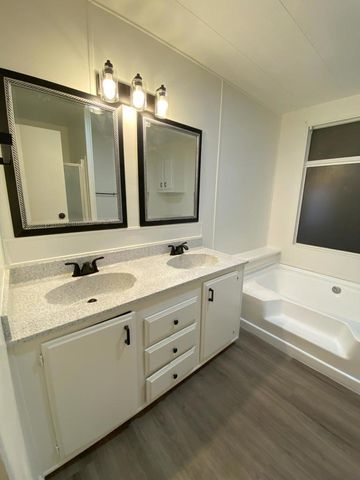601 N Kirby Street 281, Hemet, CA 92545