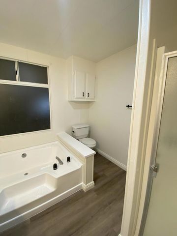601 N Kirby Street 281, Hemet, CA 92545