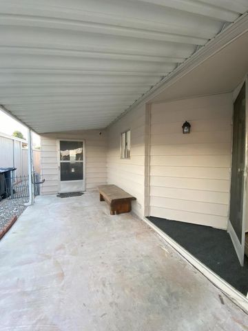 601 N Kirby Street 281, Hemet, CA 92545