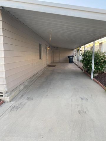601 N Kirby Street 281, Hemet, CA 92545