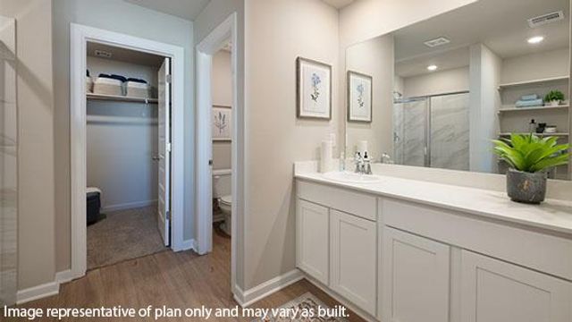 2704 Casey Drive, Yukon, OK 73099