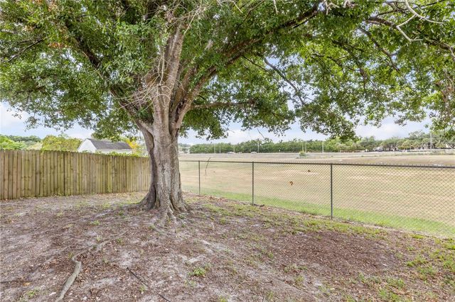 5546 REGAL OAK CIRCLE, Orlando, FL 32810