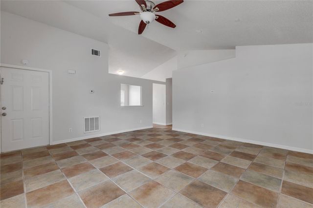 5546 REGAL OAK CIRCLE, Orlando, FL 32810