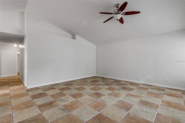 5546 REGAL OAK CIRCLE, Orlando, FL 32810