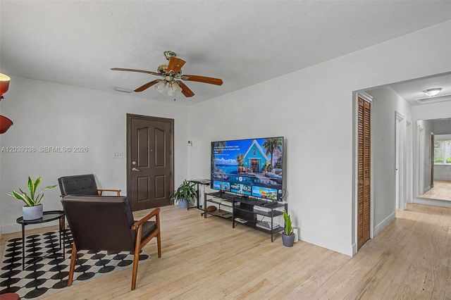 702 Boabadilla, Coral Gables, FL 33134
