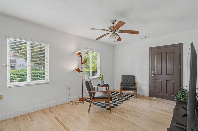 702 Boabadilla, Coral Gables, FL 33134