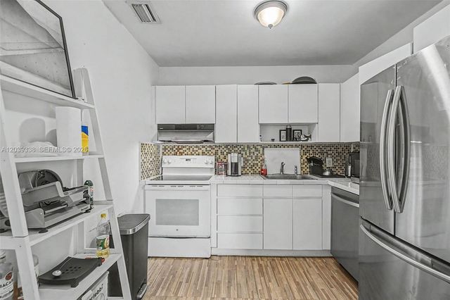 702 Boabadilla, Coral Gables, FL 33134