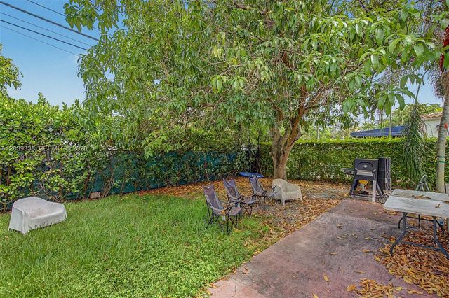 702 Boabadilla, Coral Gables, FL 33134