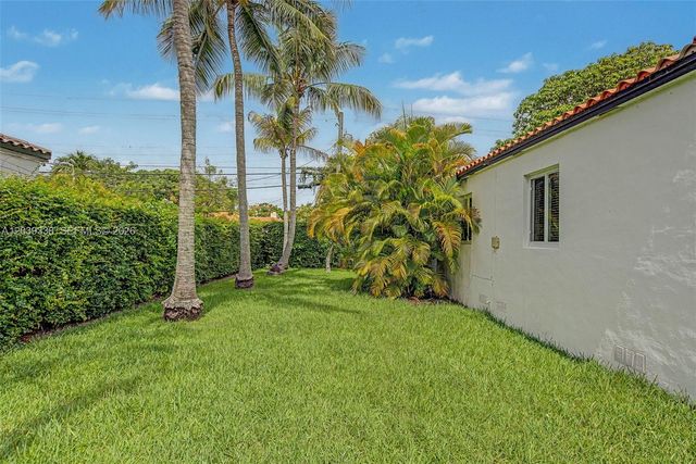702 Boabadilla, Coral Gables, FL 33134