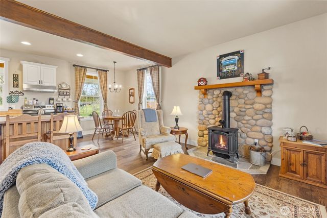 981 W Hendrickson Road, Sequim, WA 98382