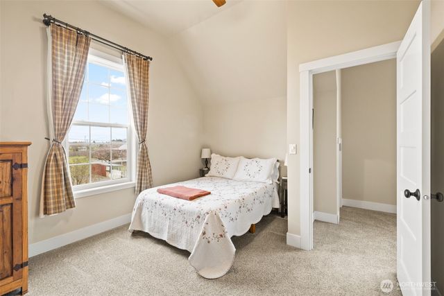 981 W Hendrickson Road, Sequim, WA 98382