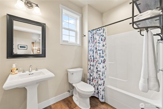 981 W Hendrickson Road, Sequim, WA 98382