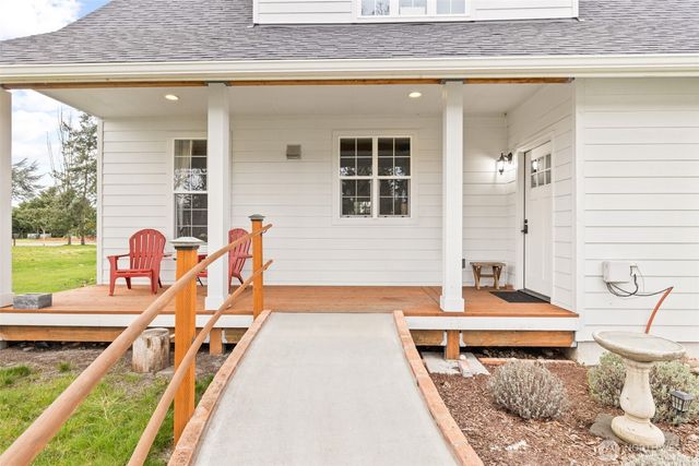 981 W Hendrickson Road, Sequim, WA 98382