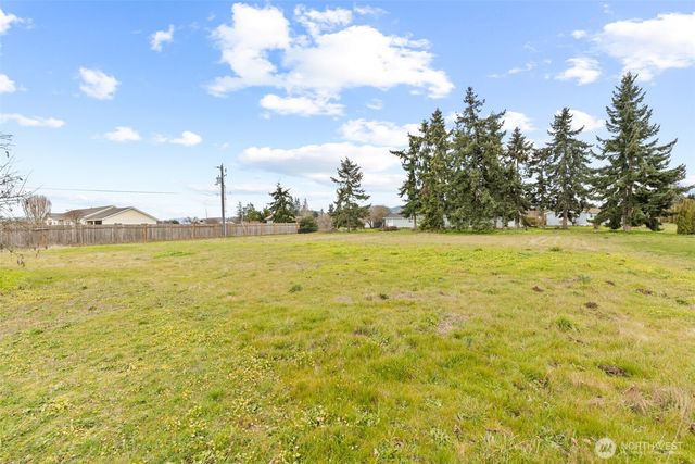 981 W Hendrickson Road, Sequim, WA 98382