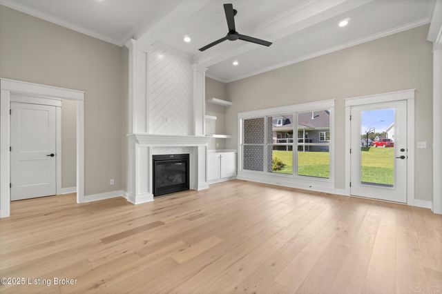 13424 Riggs Lake Ln, Louisville, KY 40299