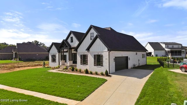 13424 Riggs Lake Ln, Louisville, KY 40299