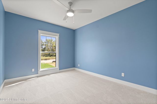 13424 Riggs Lake Ln, Louisville, KY 40299