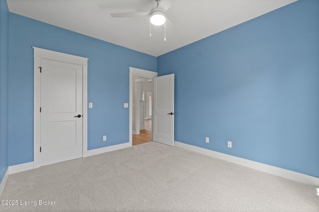 13424 Riggs Lake Ln, Louisville, KY 40299