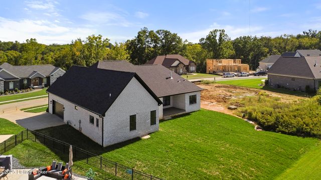 13424 Riggs Lake Ln, Louisville, KY 40299