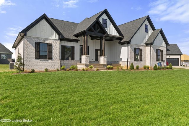 13424 Riggs Lake Ln, Louisville, KY 40299