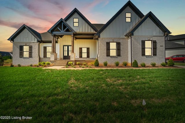 13424 Riggs Lake Ln, Louisville, KY 40299