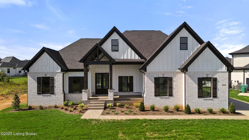 13424 Riggs Lake Ln, Louisville, KY 40299