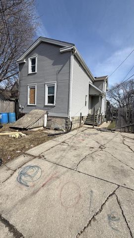 1814 Center STREET, Racine, WI 53403