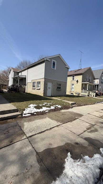 1814 Center STREET, Racine, WI 53403