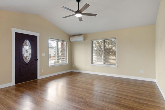 973 E Cascade Avenue, Sisters, OR 97759