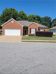 265 Emily Park, Fayetteville, GA 30215