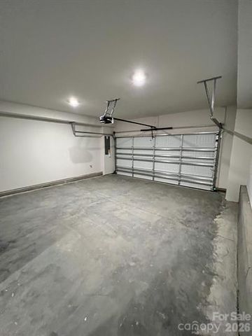 3754 Memorial Parkway, Charlotte, NC 28217