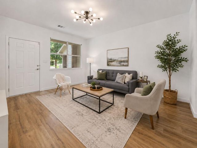 512 Eberhart LN 1205, Austin, TX 78745