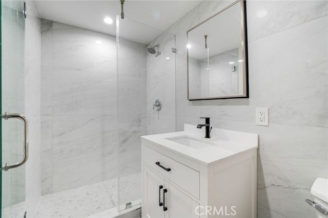 969 Hilgard, Los Angeles, CA 90024