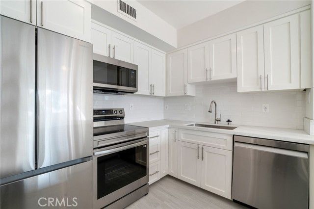 969 Hilgard, Los Angeles, CA 90024