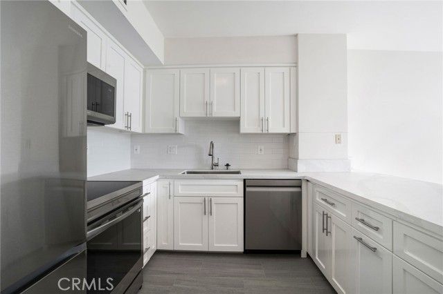 969 Hilgard, Los Angeles, CA 90024