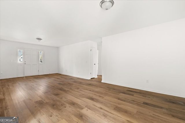 35 E Boxwood Drive SE, Cartersville, GA 30121