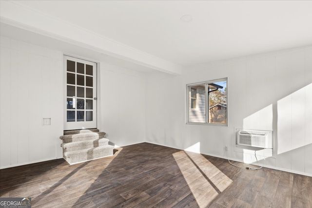 35 E Boxwood Drive SE, Cartersville, GA 30121