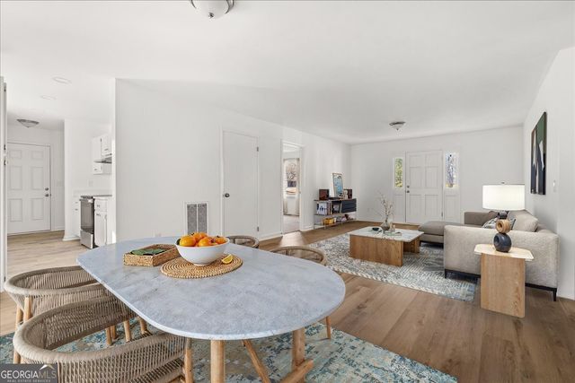 35 E Boxwood Drive SE, Cartersville, GA 30121