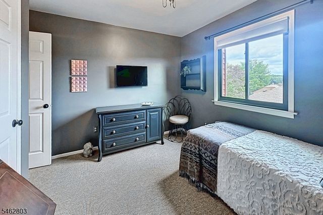 44 Hickory Hill Ct, Rockaway Twp., NJ 07866