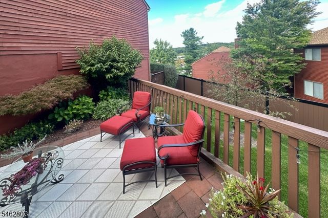 44 Hickory Hill Ct, Rockaway Twp., NJ 07866