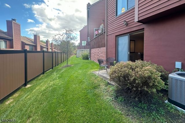 44 Hickory Hill Ct, Rockaway Twp., NJ 07866