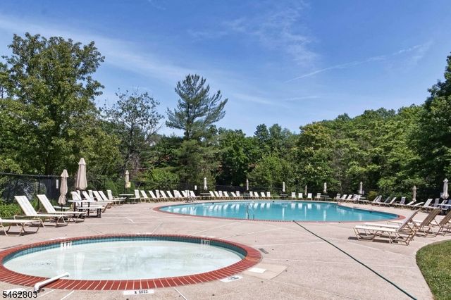 44 Hickory Hill Ct, Rockaway Twp., NJ 07866